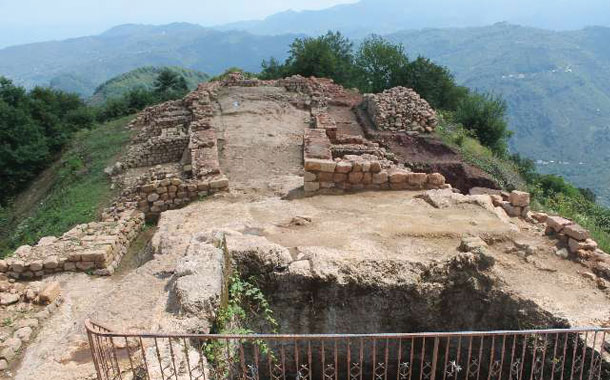 Αρχαιολογικά κατάλοιπα στο Kurul kale (2)