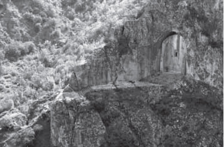 ο τάφος του Ικεσίου (5)