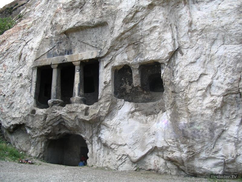 οι τάφοι Iskilip 2-4 (3)