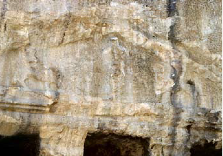 τάφος Evkaya λεπτομέρεια αετώματος